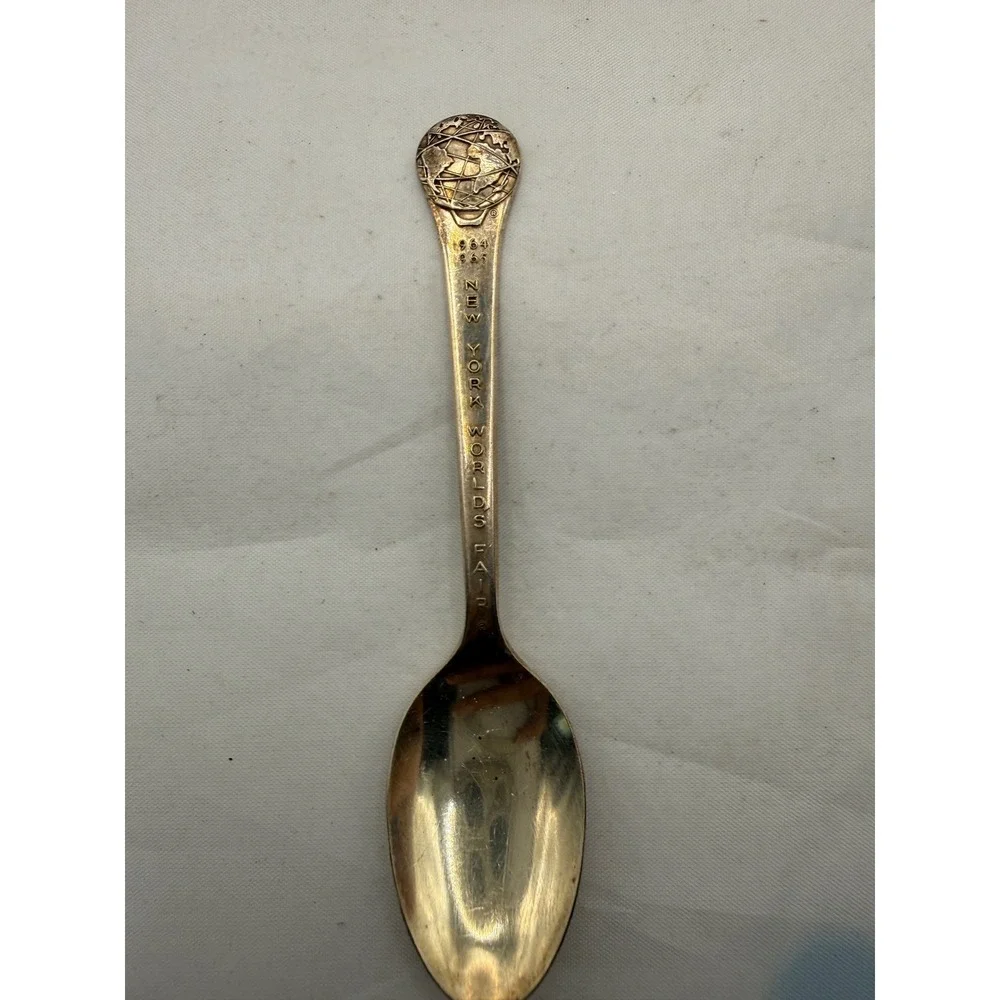 1964 1965 New‎ York Worlds Fair sterling silver Souvenir Spoon